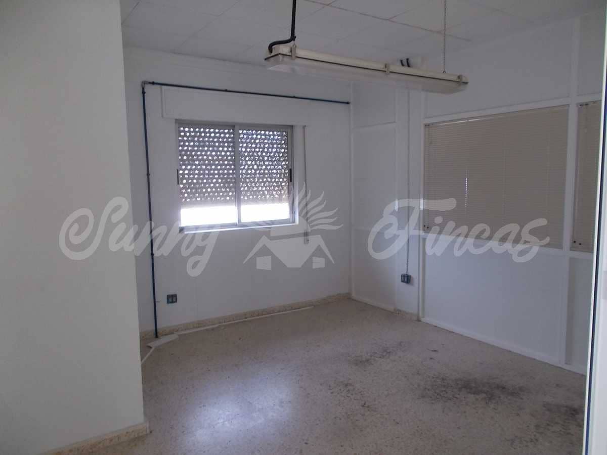 Rækkehus til salg i Yecla - € 180.000 (Ref: 6793994)