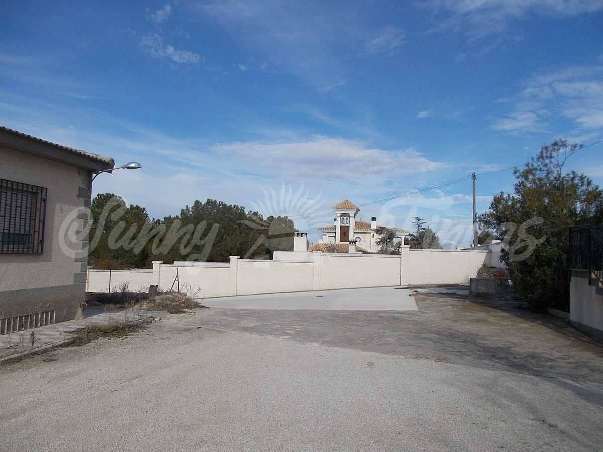 Rækkehus til salg i Yecla - € 180.000 (Ref: 6793994)