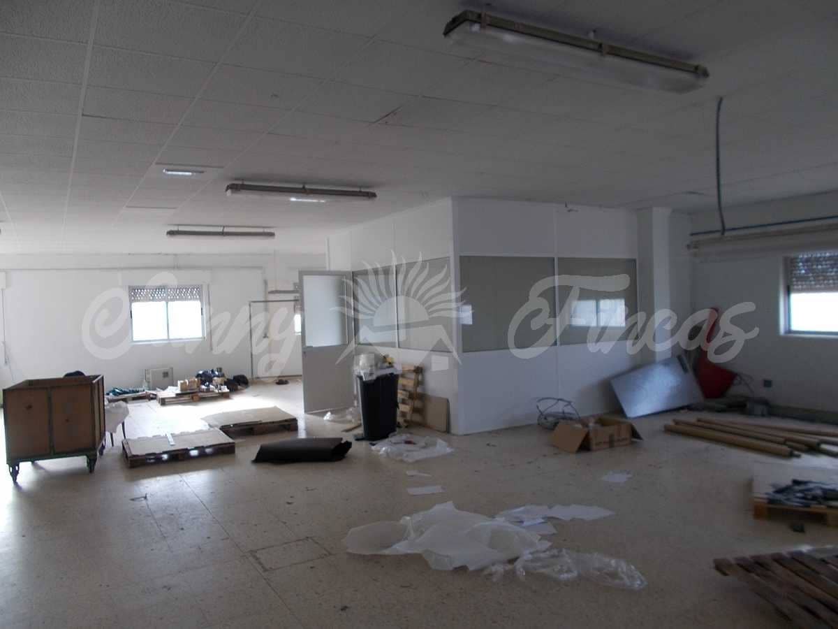 Rækkehus til salg i Yecla - € 180.000 (Ref: 6793994)