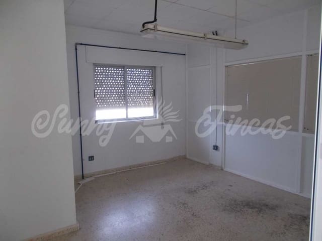 Rijtjeshuis te koop in Yecla - € 180.000 (Ref: 6793994)