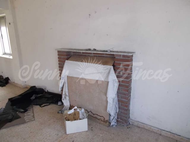 Rijtjeshuis te koop in Yecla - € 180.000 (Ref: 6793994)