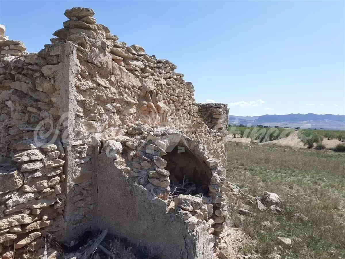 Ruin til salg i Yecla - € 19.000 (Ref: 6810818)
