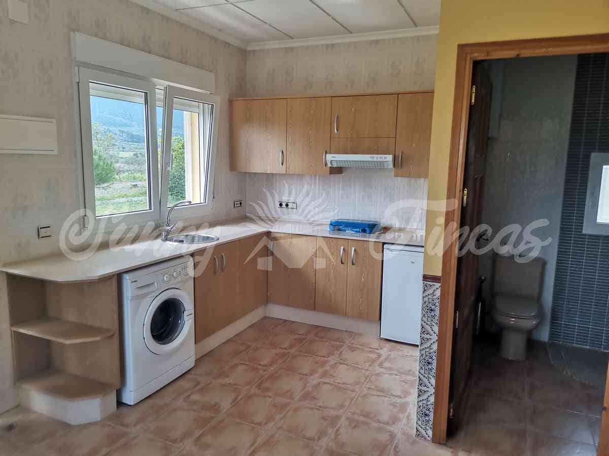 Finca/Landehus til salg i Banyeres de Mariola - € 85.000 (Ref: 6826108)