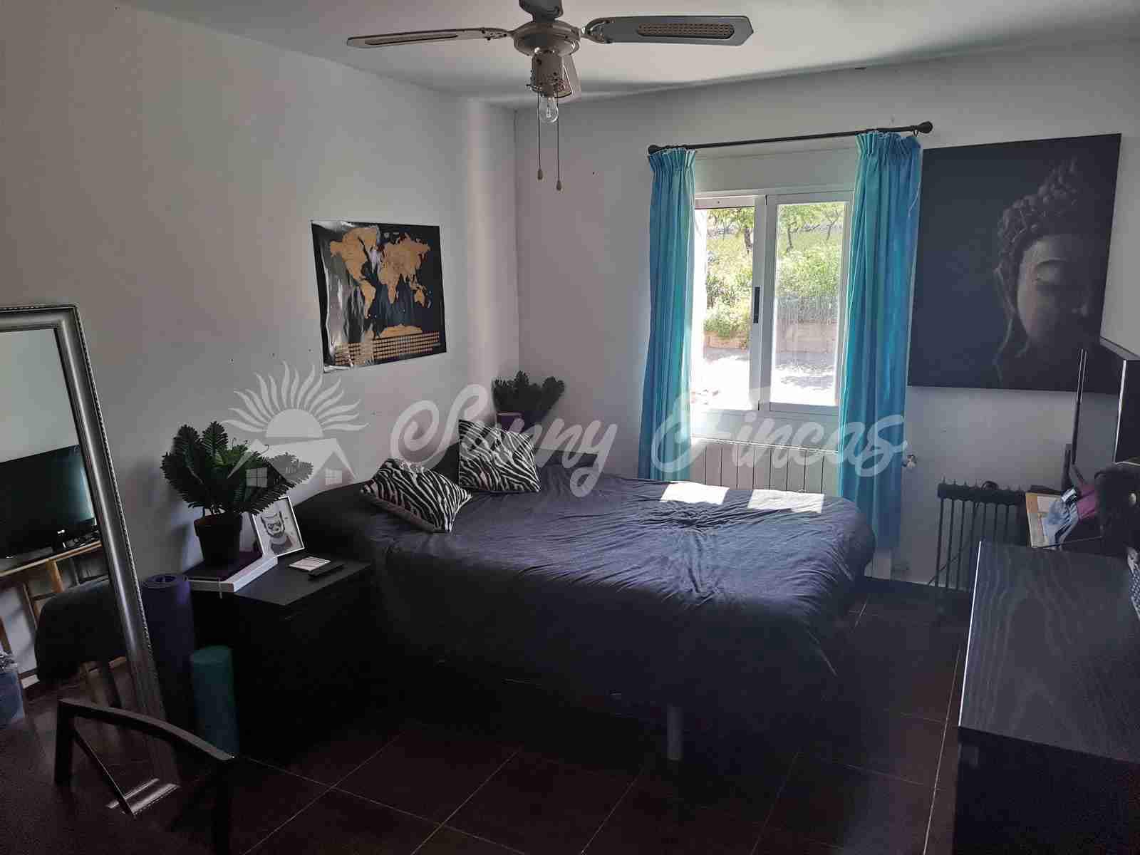 4 sypialnia Willa na sprzedaż w Yecla z basenem garażem - 199 000 € (Ref: 6881989)