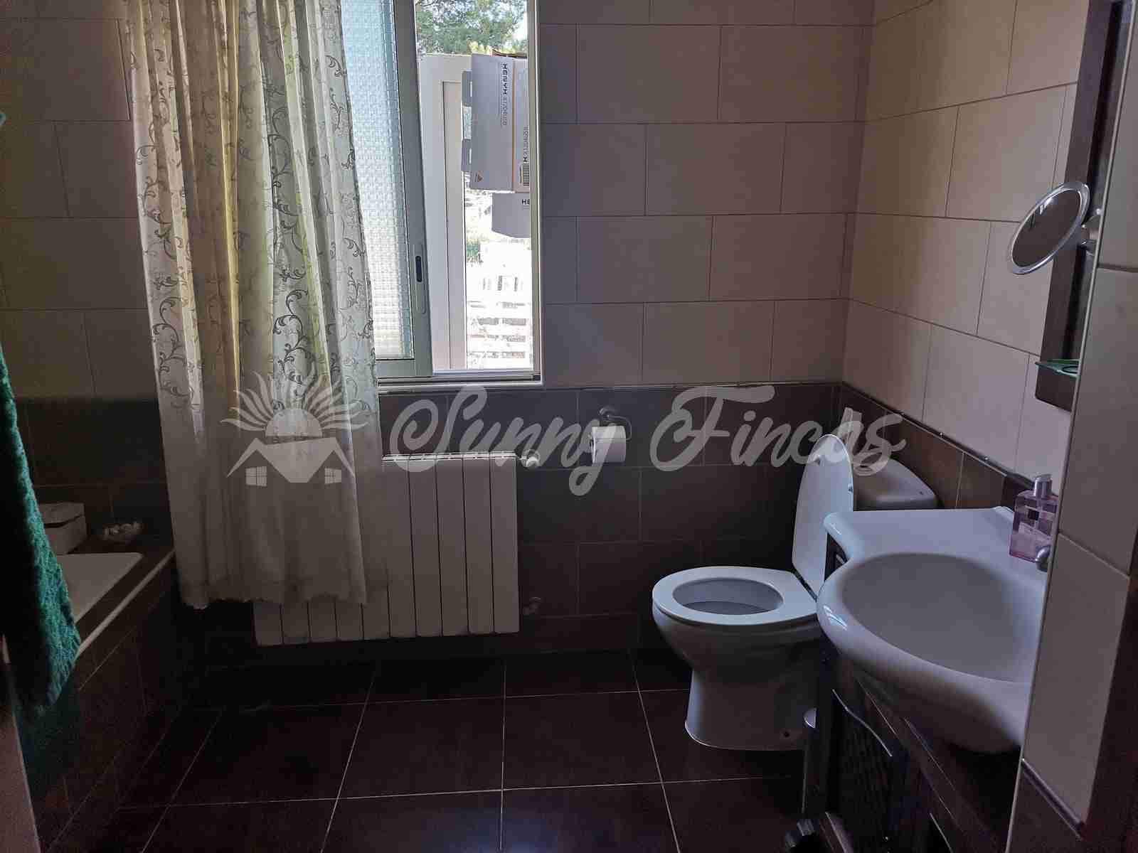 4 sypialnia Willa na sprzedaż w Yecla z basenem garażem - 199 000 € (Ref: 6881989)