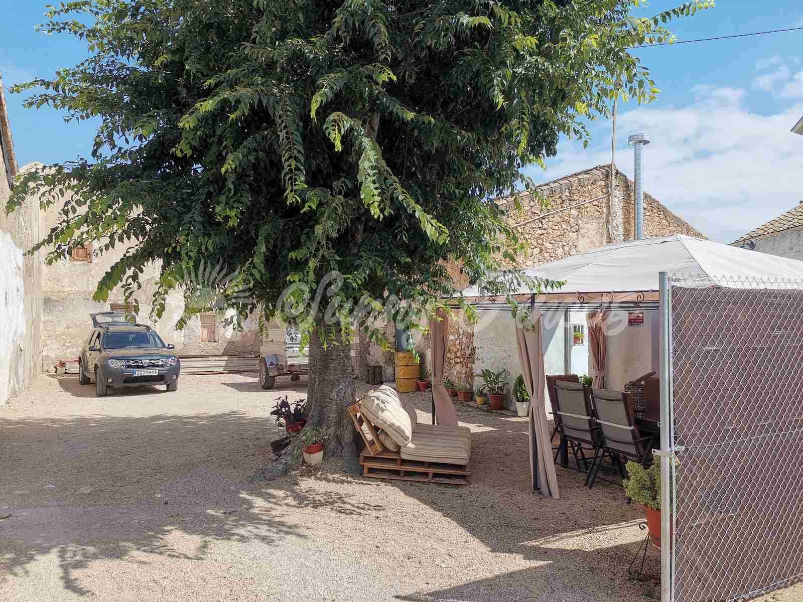 4 soveværelse Finca/Landehus til salg i Benejama / Beneixama med garage - € 90.000 (Ref: 6980091)