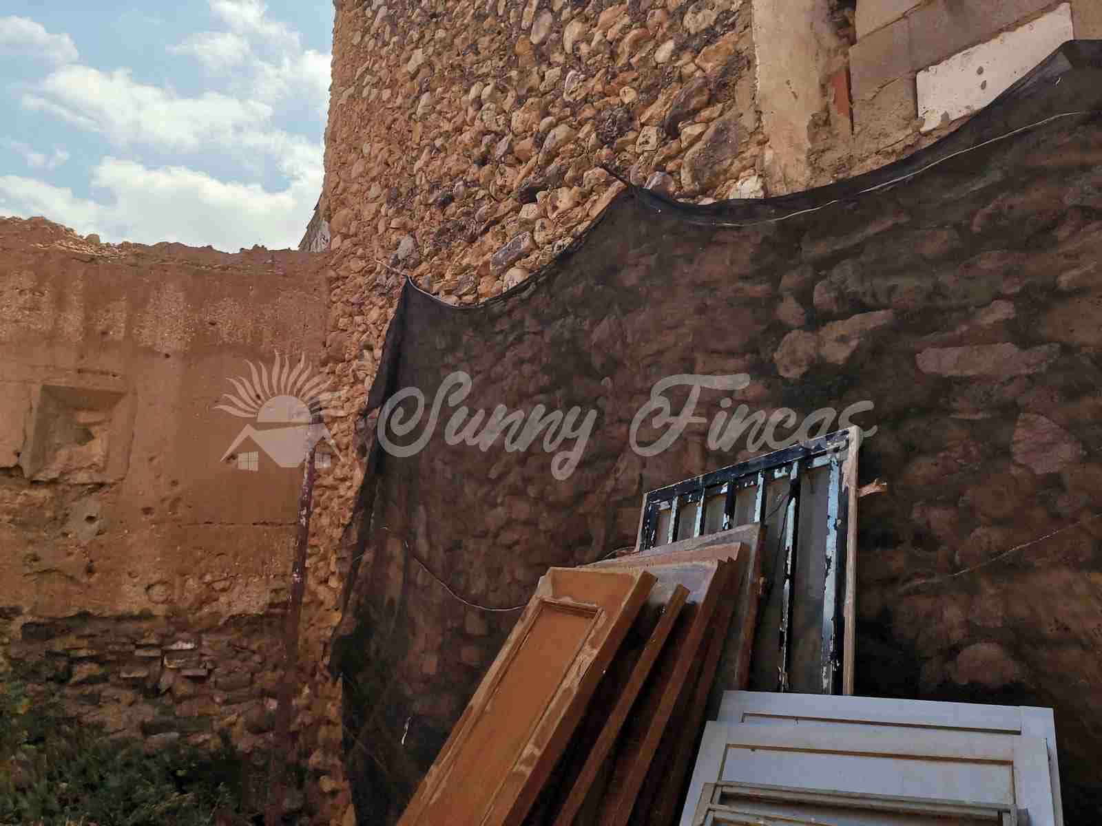 4 soveværelse Finca/Landehus til salg i Benejama / Beneixama med garage - € 90.000 (Ref: 6980091)