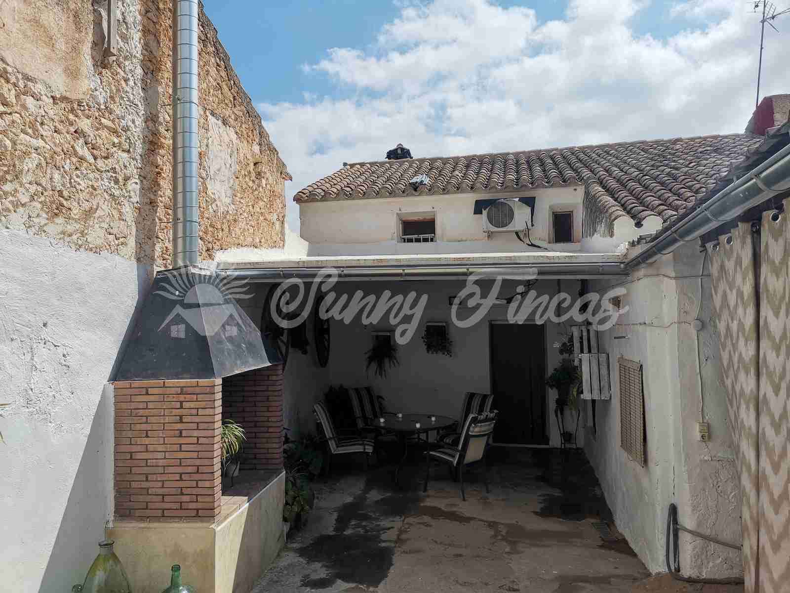 4 soveværelse Finca/Landehus til salg i Benejama / Beneixama med garage - € 90.000 (Ref: 6980091)