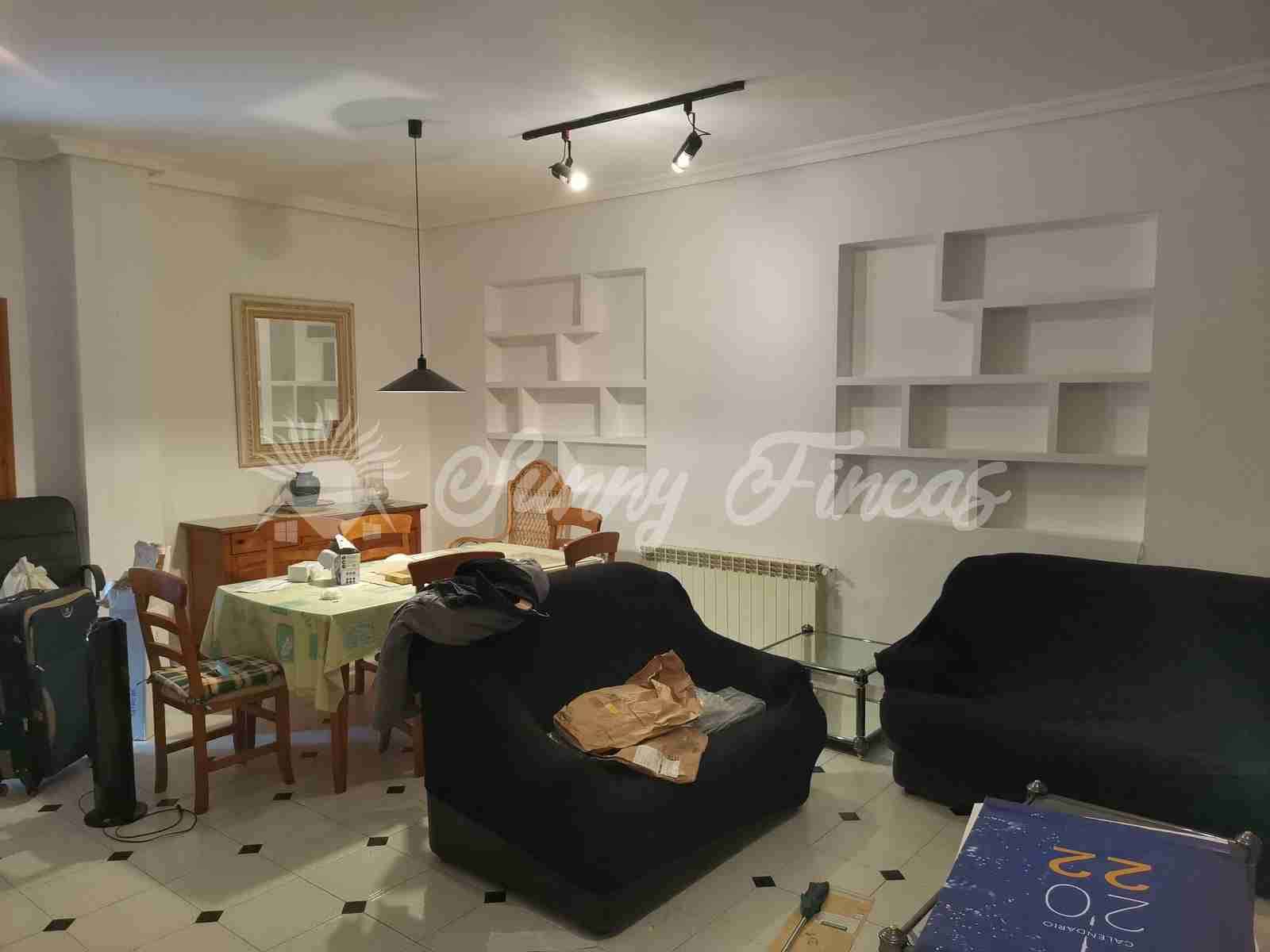 6 soveværelse Villa til salg i Canada med garage - € 235.000 (Ref: 7161782)