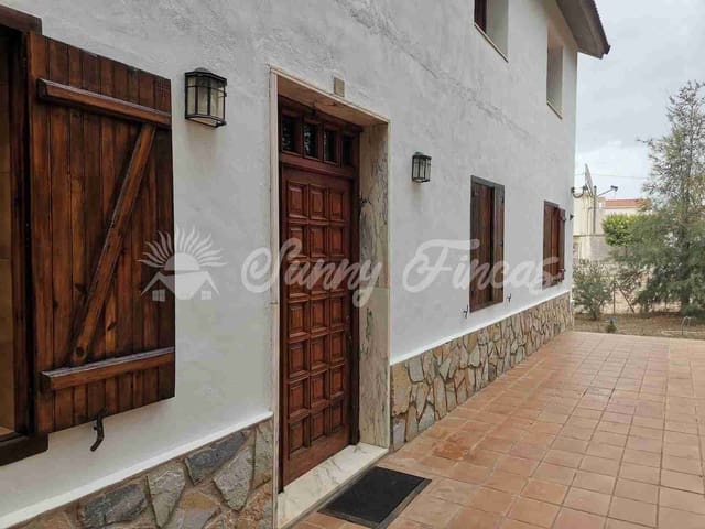 6 bedroom Villa for sale in Cañada with garage - € 235,000 (Ref: 7161782)
