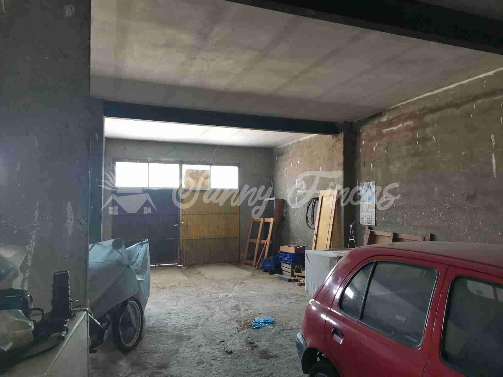 6 soveværelse Villa til salg i Canada med garage - € 235.000 (Ref: 7161782)