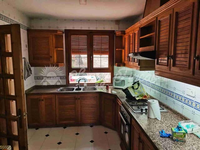 6 bedroom Villa for sale in Cañada with garage - € 235,000 (Ref: 7161782)