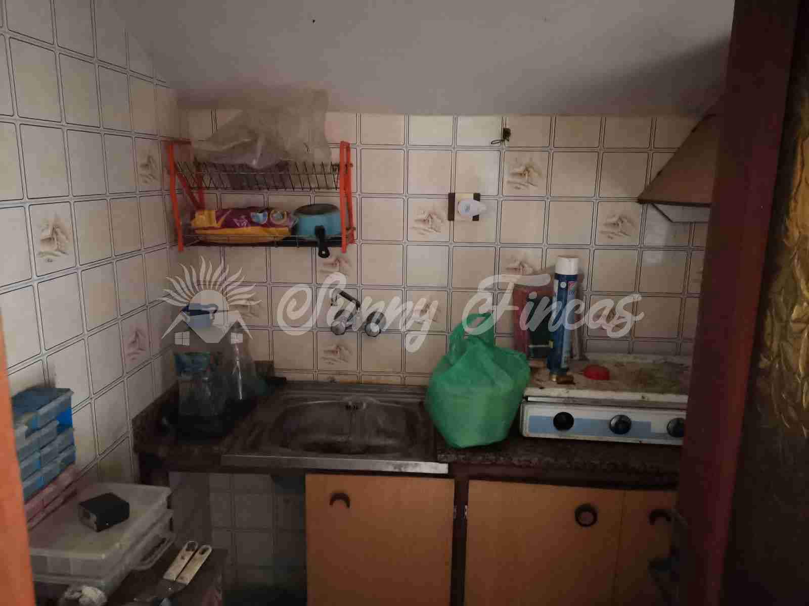 6 soveværelse Villa til salg i Canada med garage - € 235.000 (Ref: 7161782)