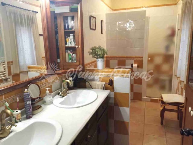 10 slaapkamer Finca/Landhuis te koop in Yecla met zwembad garage - € 549.000 (Ref: 7429618)