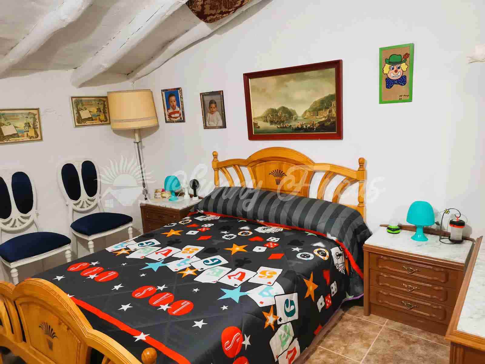 5 soveværelse Finca/Landehus til salg i Yecla med garage - € 65.000 (Ref: 7429738)