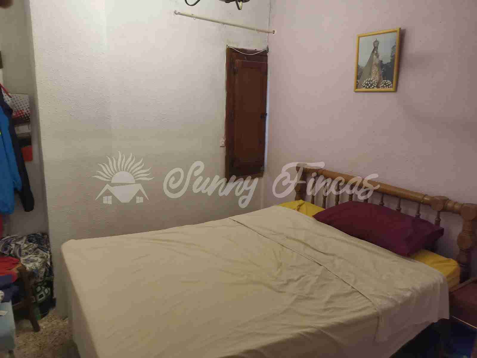 6 soveværelse Finca/Landehus til salg i Yecla med swimmingpool garage - € 139.995 (Ref: 7462606)