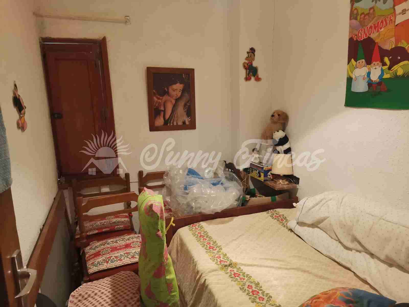 6 soveværelse Finca/Landehus til salg i Yecla med swimmingpool garage - € 139.995 (Ref: 7462606)