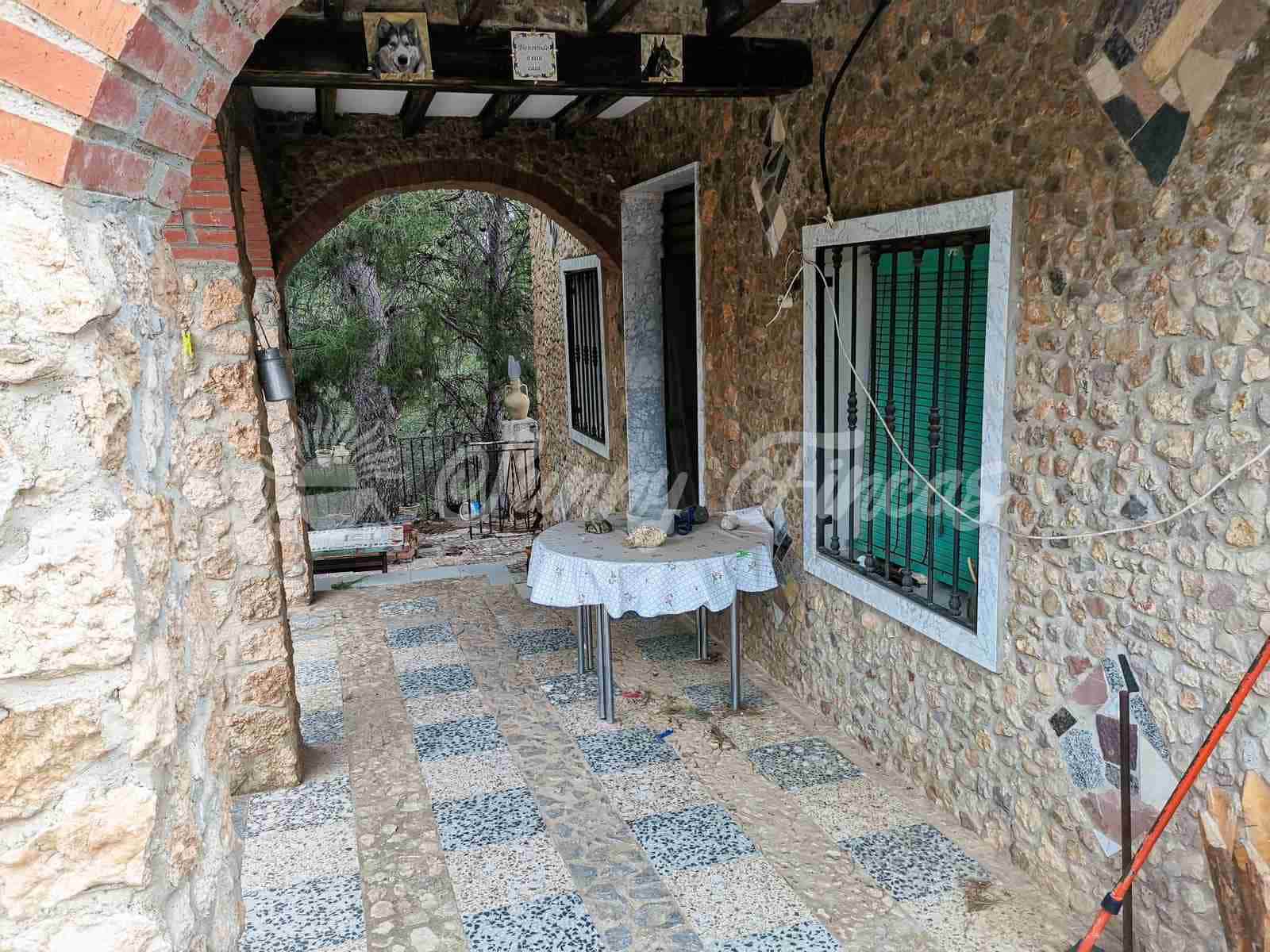 6 soveværelse Finca/Landehus til salg i Yecla med swimmingpool garage - € 139.995 (Ref: 7462606)