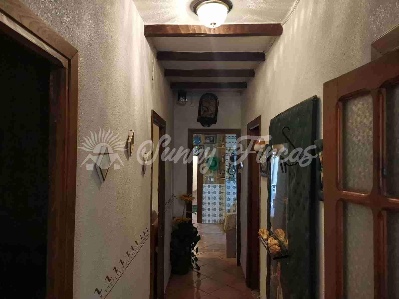 6 soveværelse Finca/Landehus til salg i Yecla med swimmingpool garage - € 139.995 (Ref: 7462606)