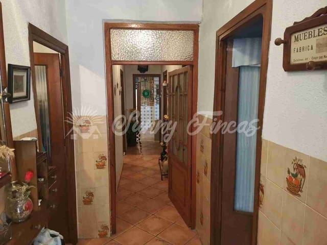 6 soveværelse Finca/Landehus til salg i Yecla med swimmingpool garage - € 139.995 (Ref: 7462606)