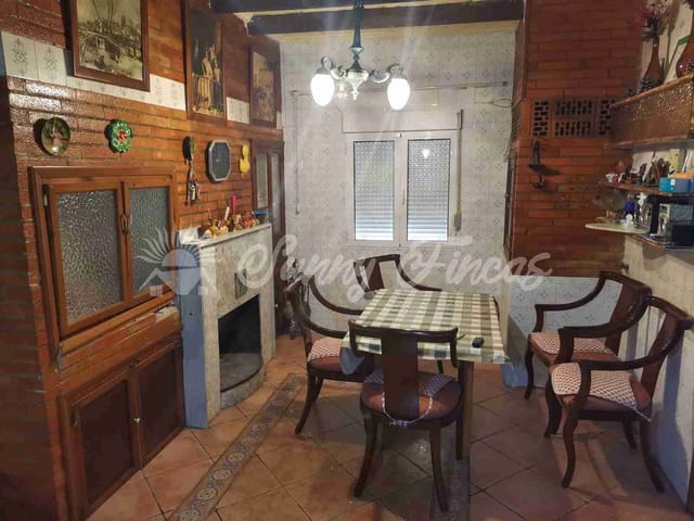 6 soveværelse Finca/Landehus til salg i Yecla med swimmingpool garage - € 139.995 (Ref: 7462606)