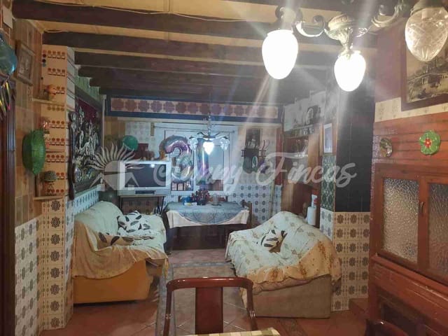 6 soveværelse Finca/Landehus til salg i Yecla med swimmingpool garage - € 139.995 (Ref: 7462606)