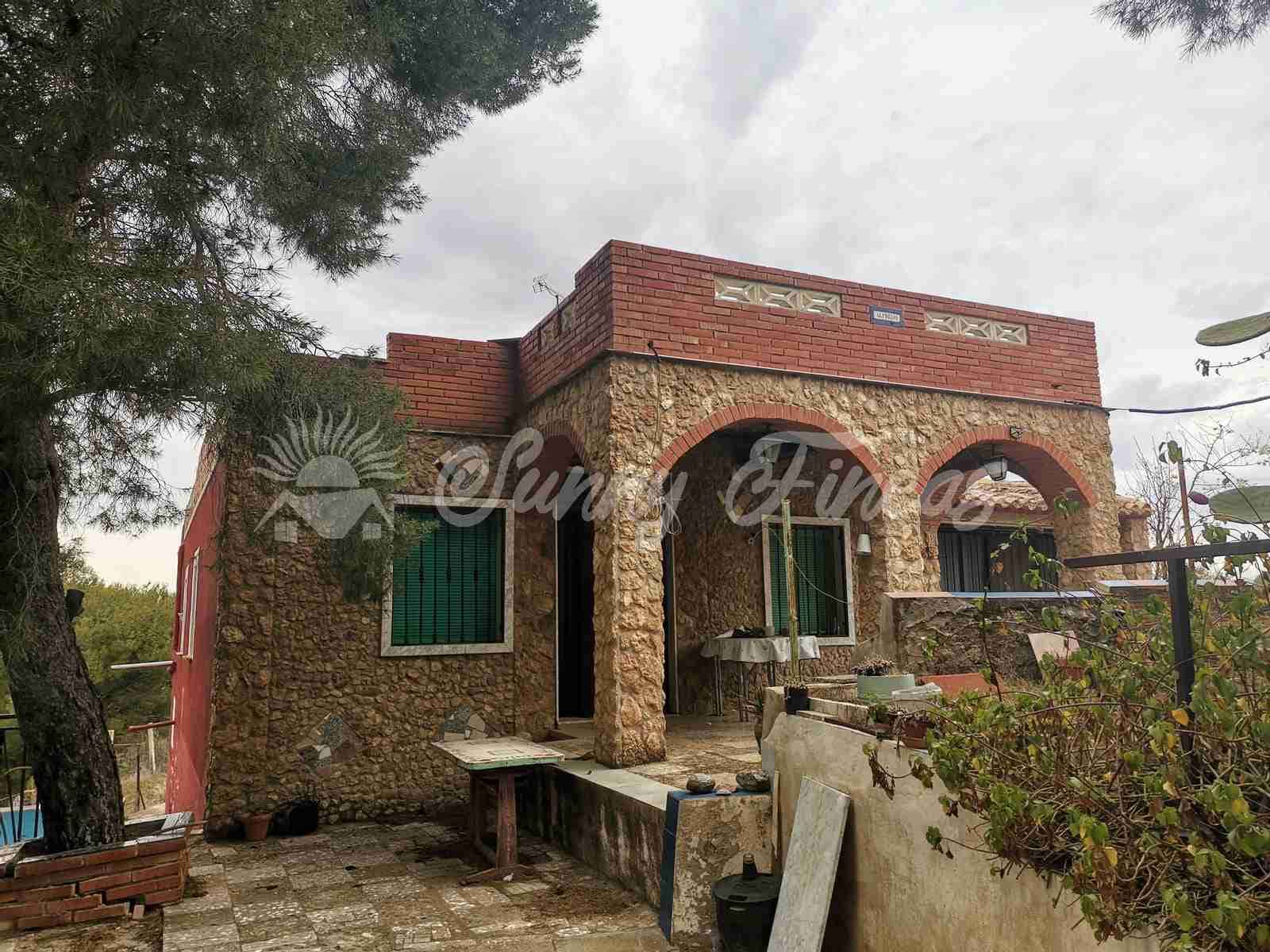 6 soveværelse Finca/Landehus til salg i Yecla med swimmingpool garage - € 139.995 (Ref: 7462606)