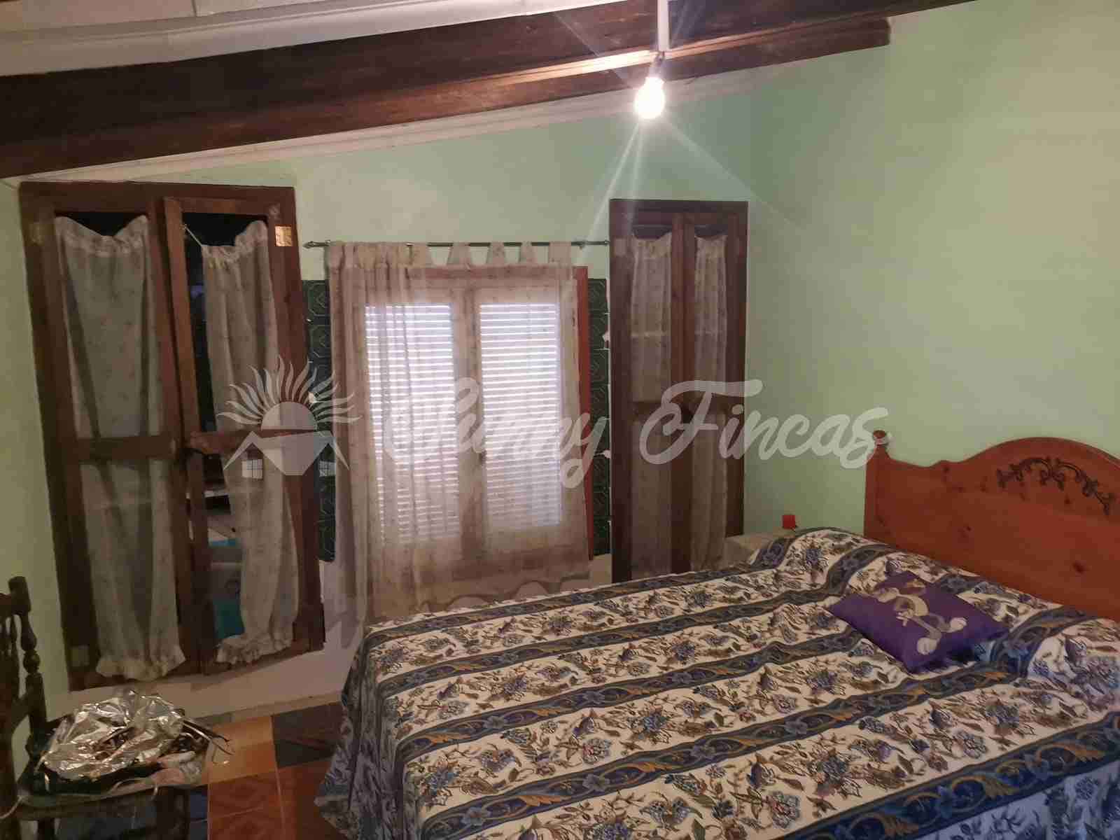 6 soveværelse Finca/Landehus til salg i Yecla med swimmingpool garage - € 139.995 (Ref: 7462606)