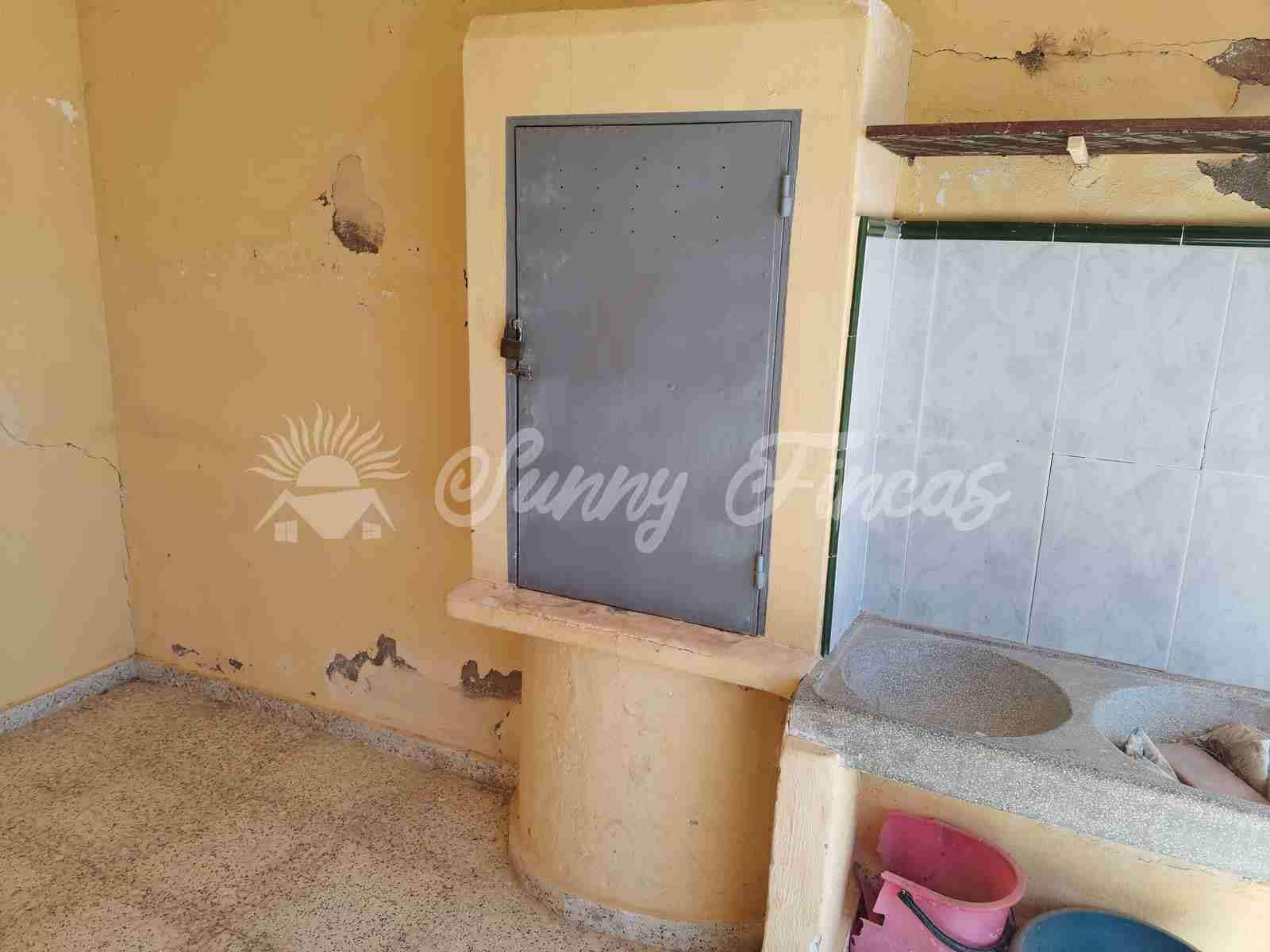 Finca/Landehus til salg i Salinas med garage - € 85.000 (Ref: 7503780)