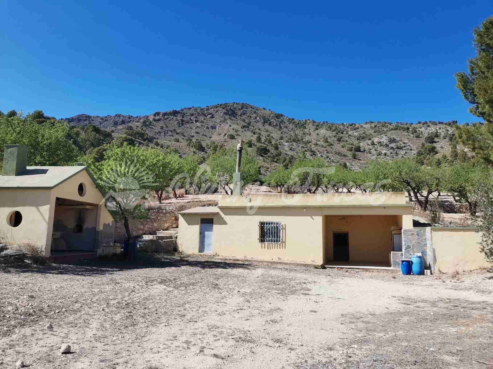 Finca/Landehus til salg i Salinas med garage - € 85.000 (Ref: 7503780)