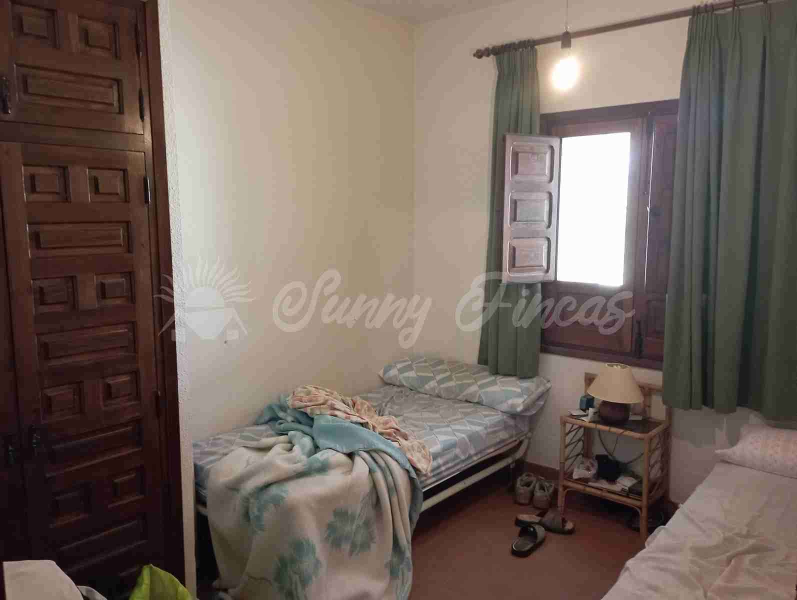 4 soveværelse Villa til salg i Ayora med swimmingpool garage - € 186.000 (Ref: 7694414)