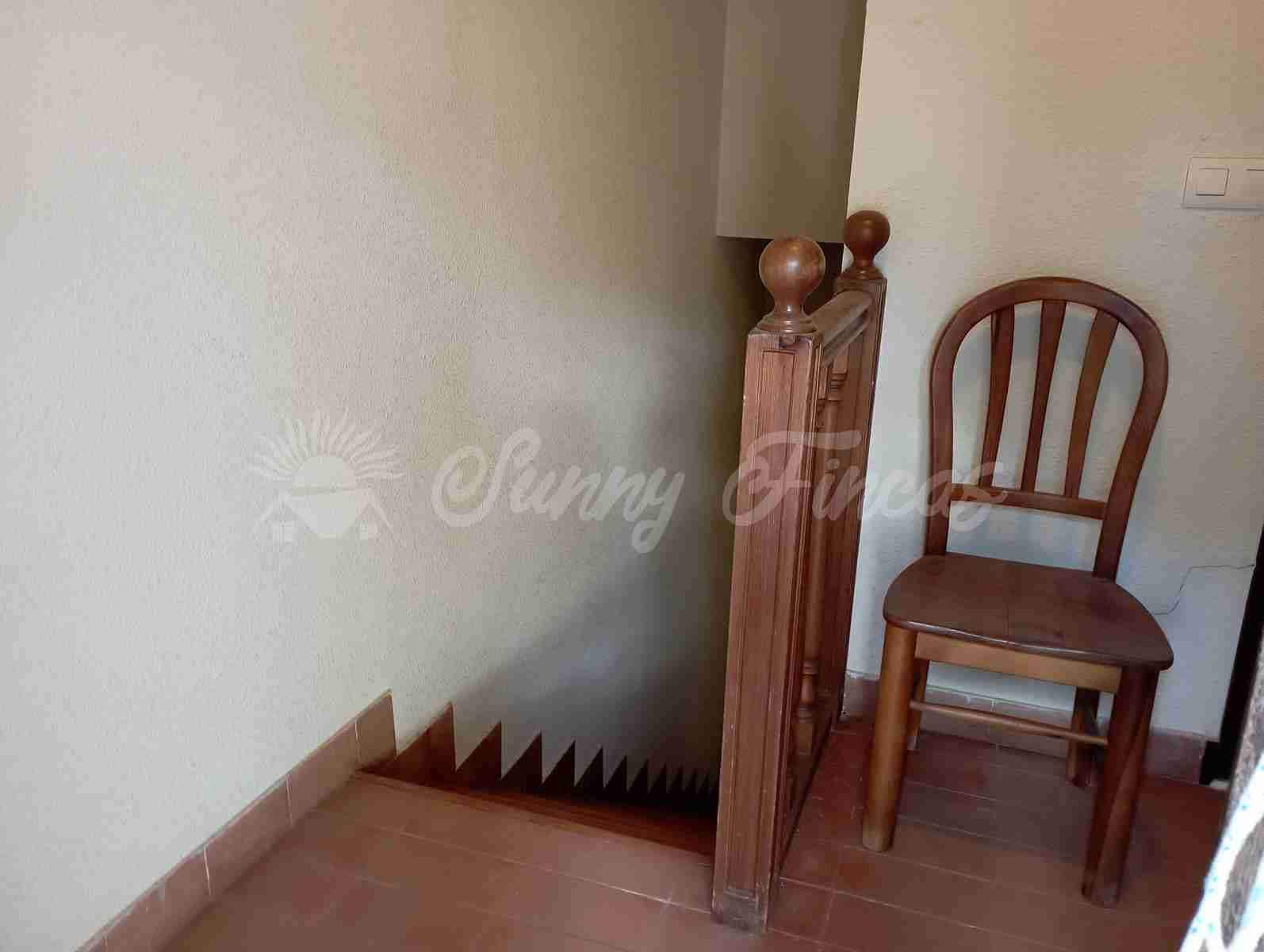 4 soveværelse Villa til salg i Ayora med swimmingpool garage - € 186.000 (Ref: 7694414)