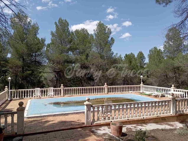 4 slaapkamer Villa te koop in Ayora met zwembad garage - € 186.000 (Ref: 7694414)