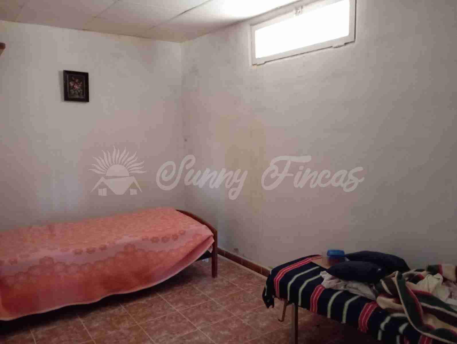 2 slaapkamer Finca/Landhuis te koop in Yecla met garage - € 73.000 (Ref: 7748850)