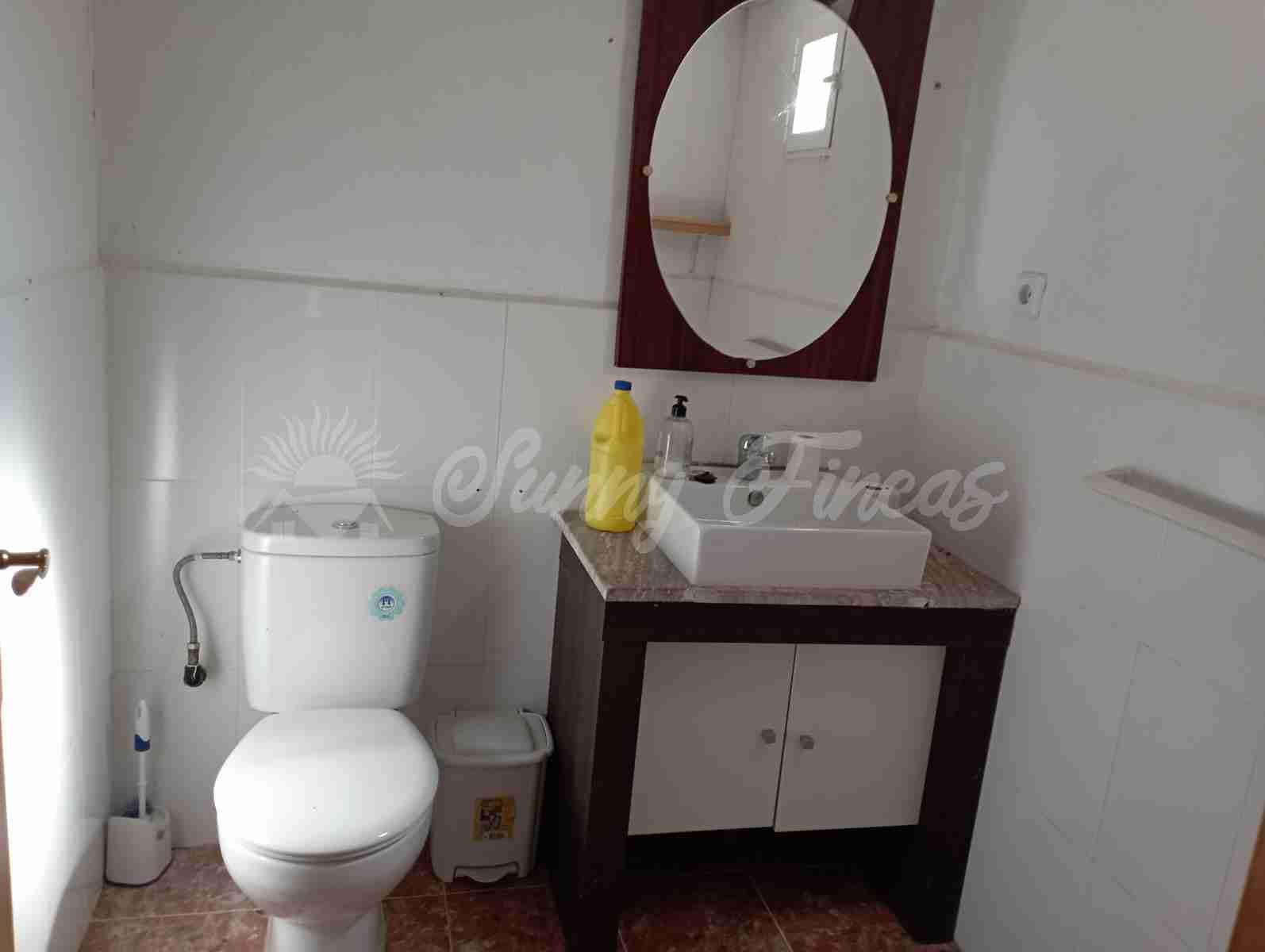 2 slaapkamer Finca/Landhuis te koop in Yecla met garage - € 73.000 (Ref: 7748850)