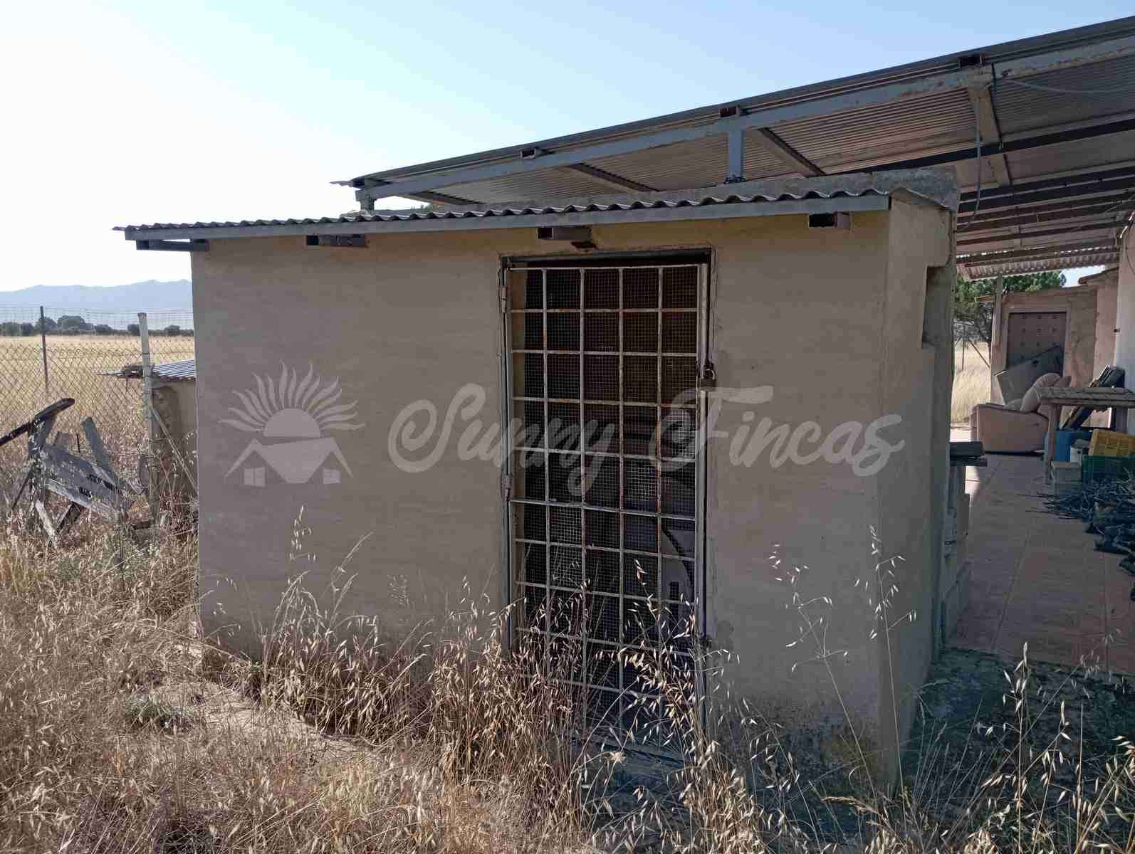 2 slaapkamer Finca/Landhuis te koop in Yecla met garage - € 73.000 (Ref: 7748850)