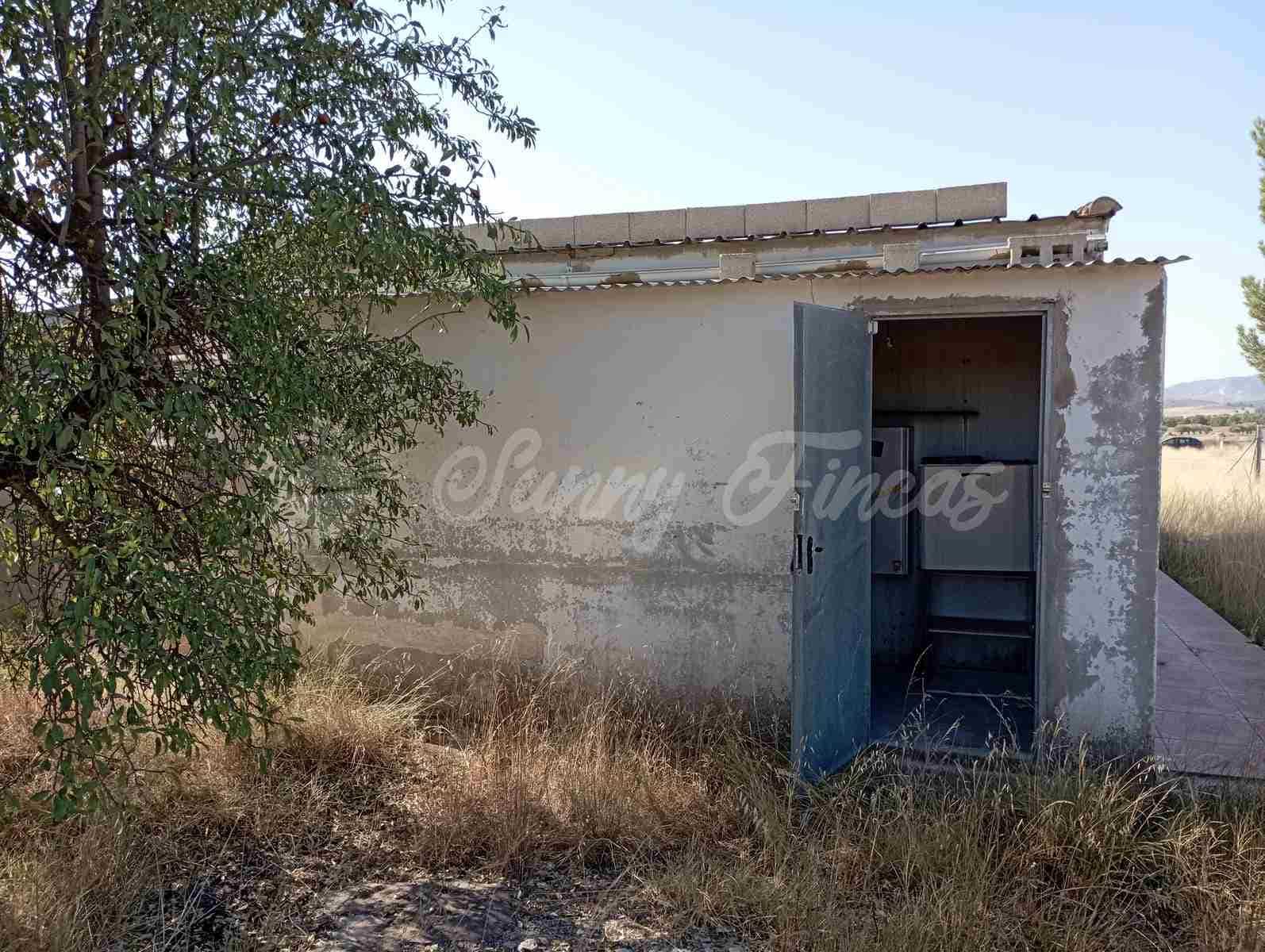 2 slaapkamer Finca/Landhuis te koop in Yecla met garage - € 73.000 (Ref: 7748850)