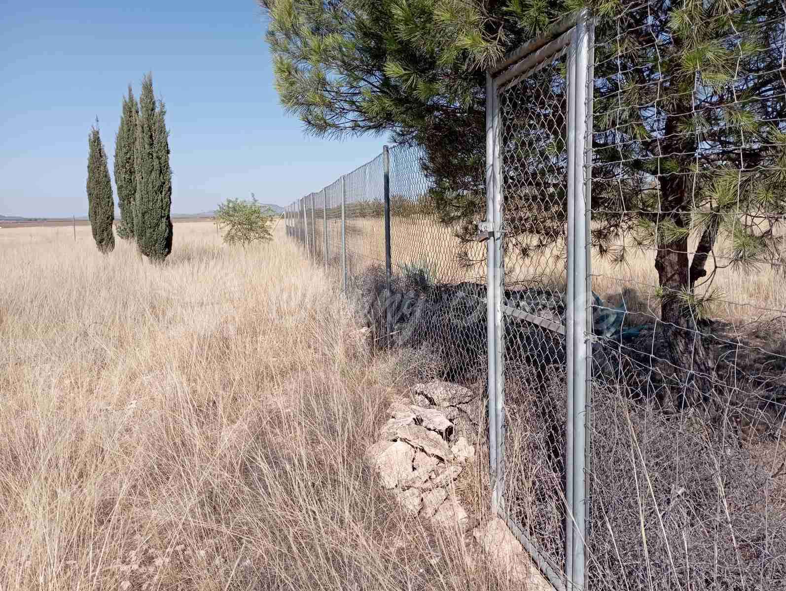 2 slaapkamer Finca/Landhuis te koop in Yecla met garage - € 73.000 (Ref: 7748850)