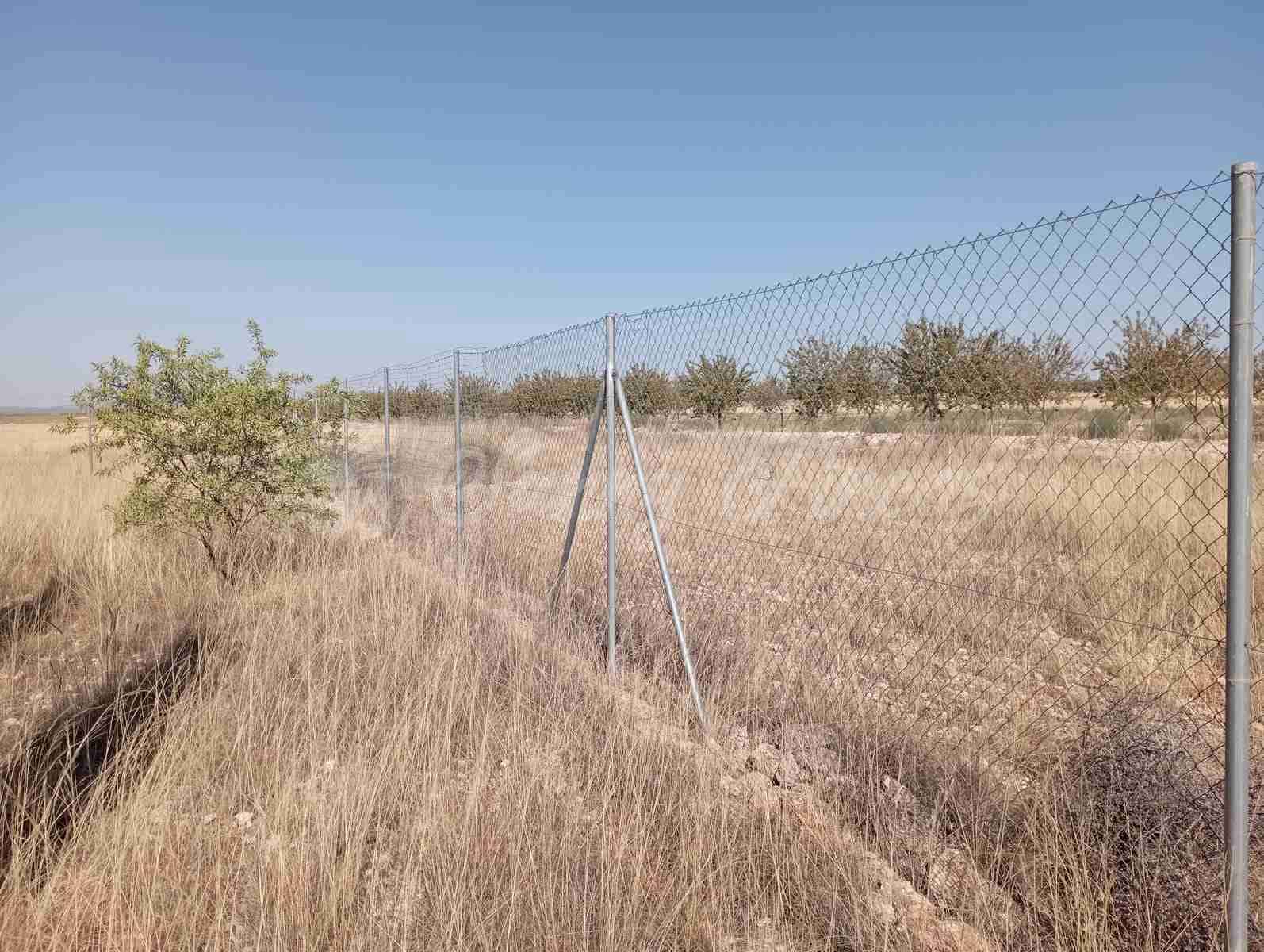 2 slaapkamer Finca/Landhuis te koop in Yecla met garage - € 73.000 (Ref: 7748850)