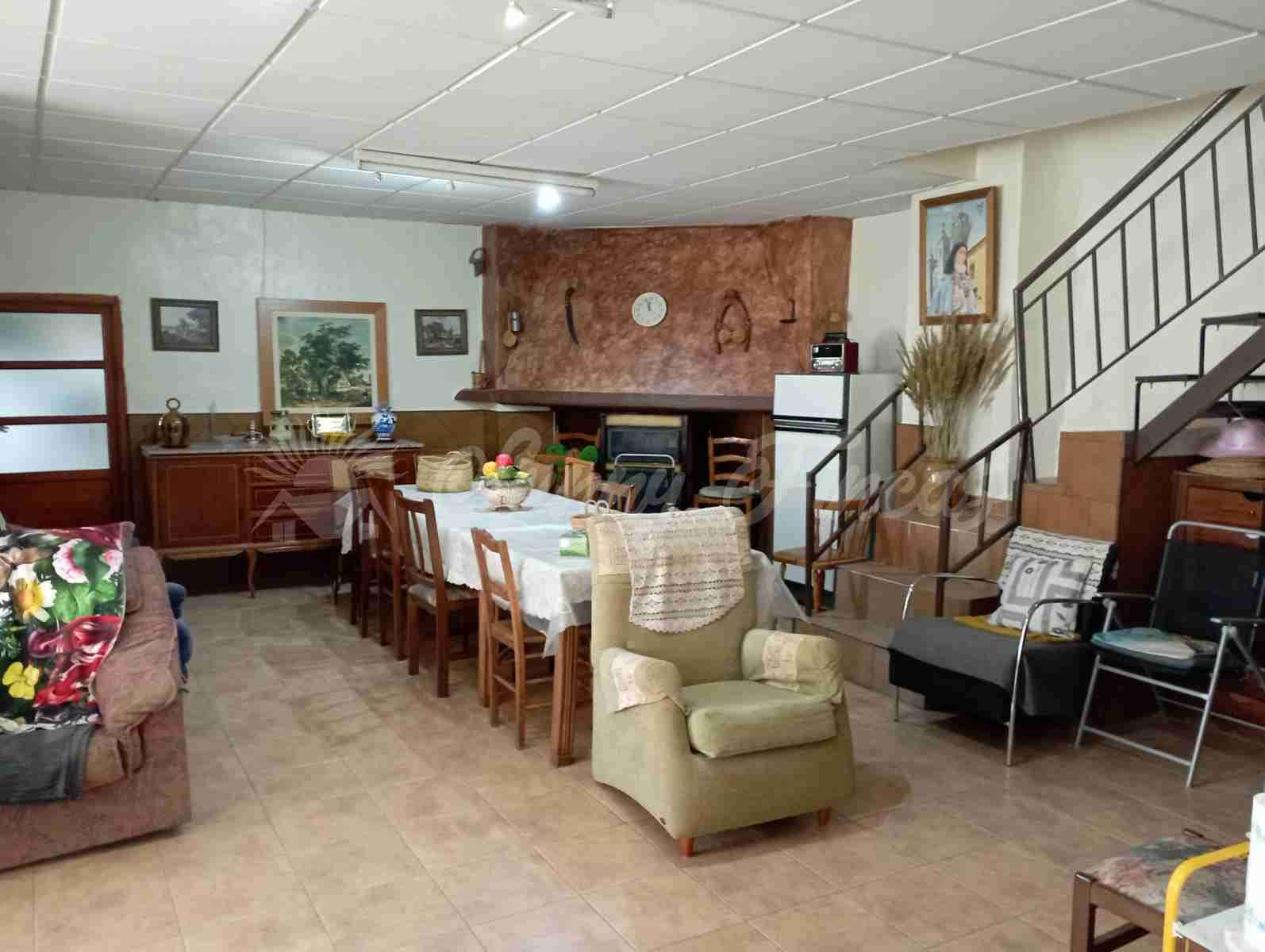 5 soverom Finca/Herregård til salgs i Yecla med svømmebasseng garasje - € 95 000 (Ref: 7788131)