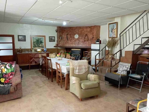 Finca/Casa Rural de 5 habitaciones en Yecla en venta con piscina garaje - 95.000 € (Ref: 7788131)