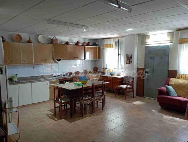 Finca/Casa Rural de 5 habitaciones en Yecla en venta con piscina garaje - 95.000 € (Ref: 7788131)