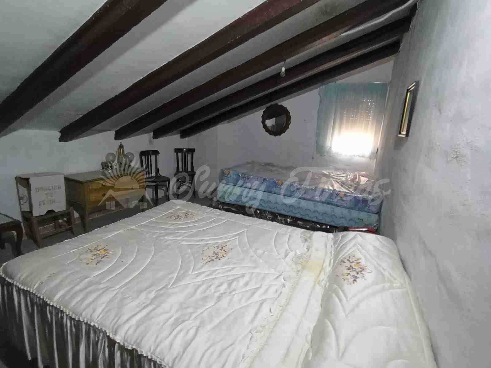 5 soverom Finca/Herregård til salgs i Yecla med svømmebasseng garasje - € 95 000 (Ref: 7788131)