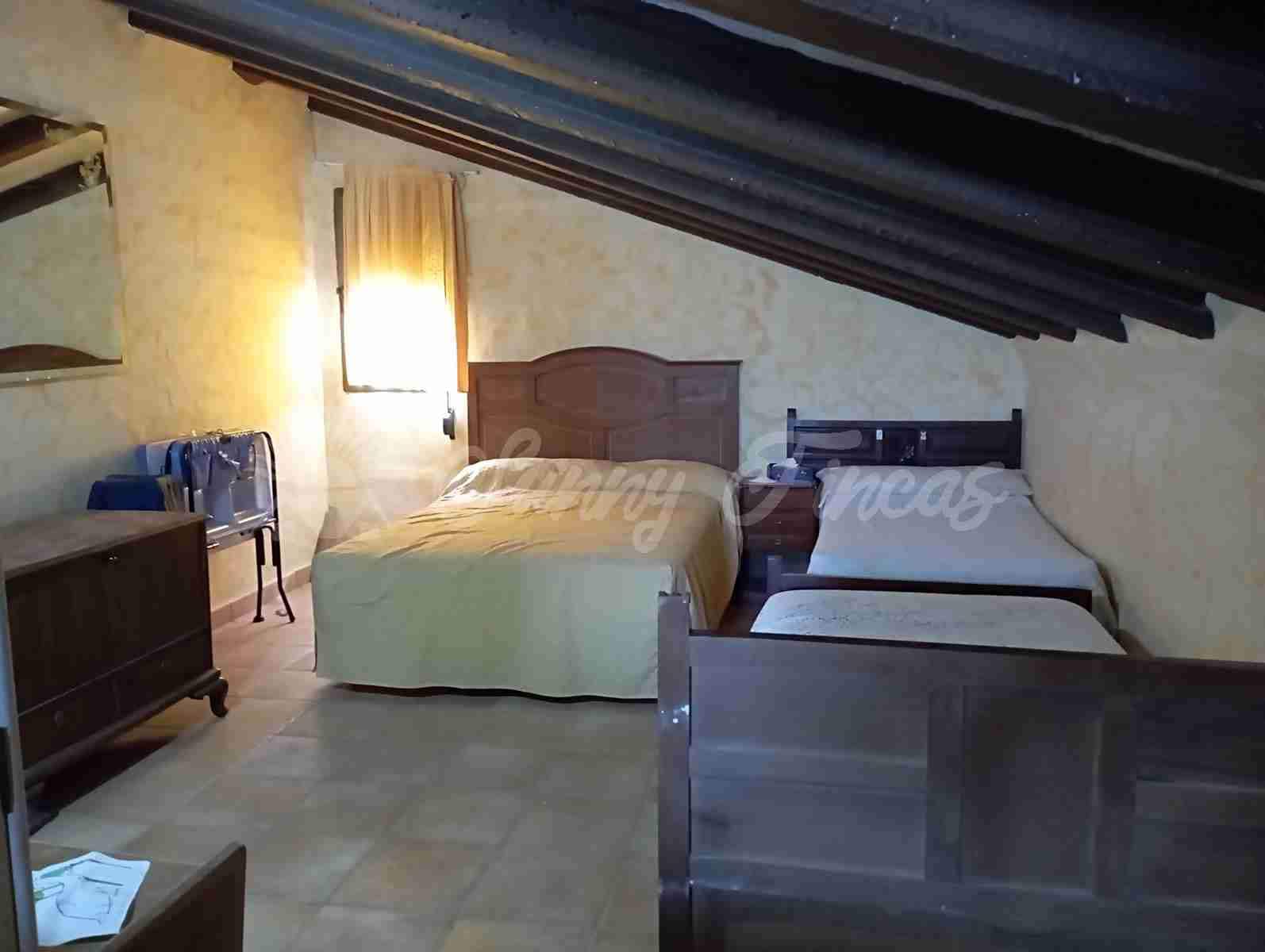 5 soverom Finca/Herregård til salgs i Yecla med svømmebasseng garasje - € 95 000 (Ref: 7788131)