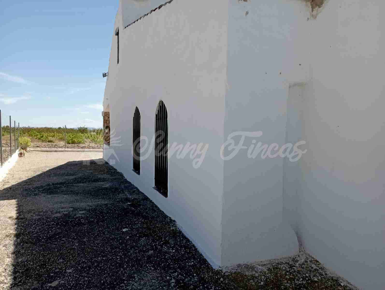 5 soverom Finca/Herregård til salgs i Yecla med svømmebasseng garasje - € 95 000 (Ref: 7788131)