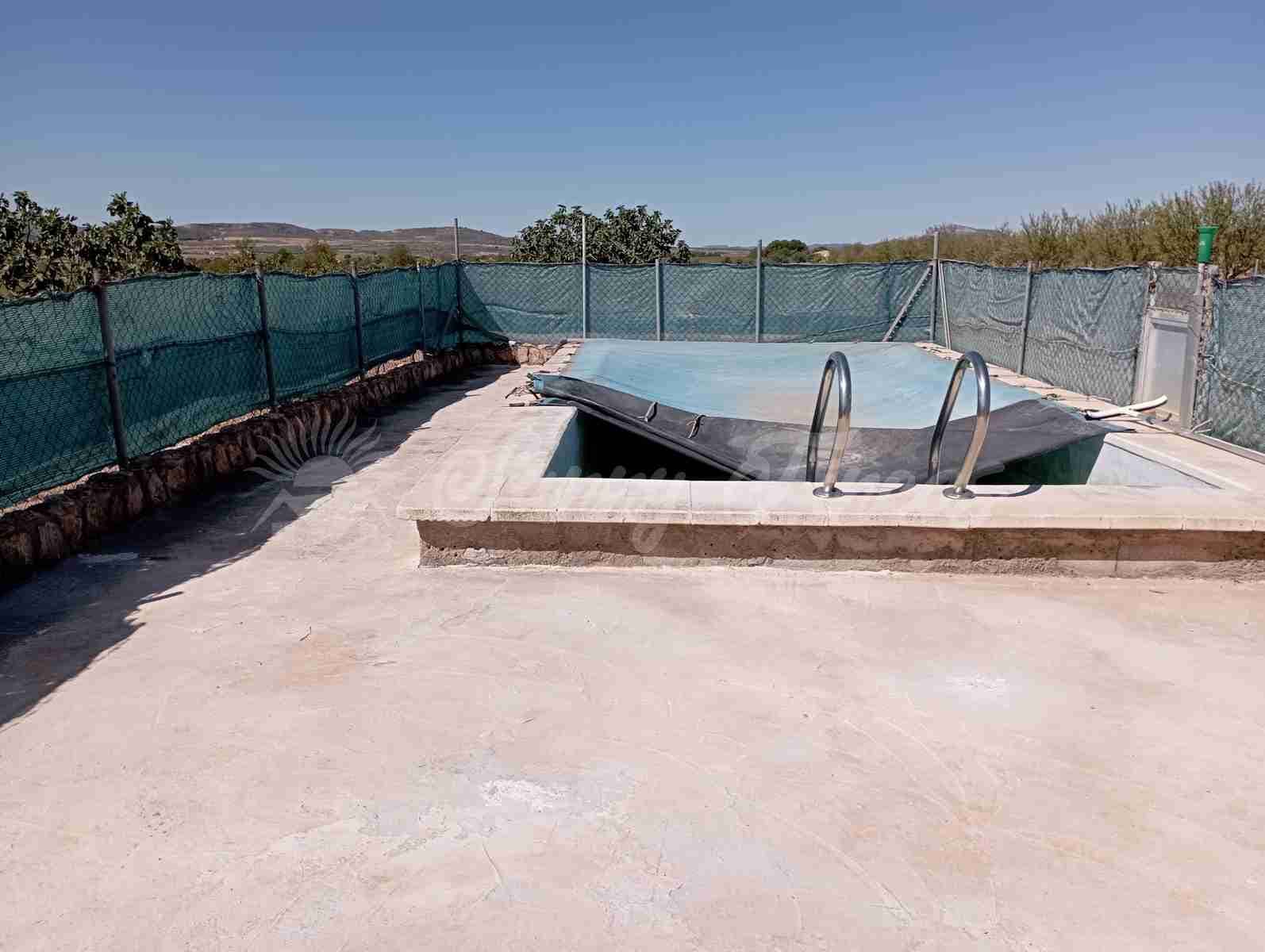 5 soverom Finca/Herregård til salgs i Yecla med svømmebasseng garasje - € 95 000 (Ref: 7788131)