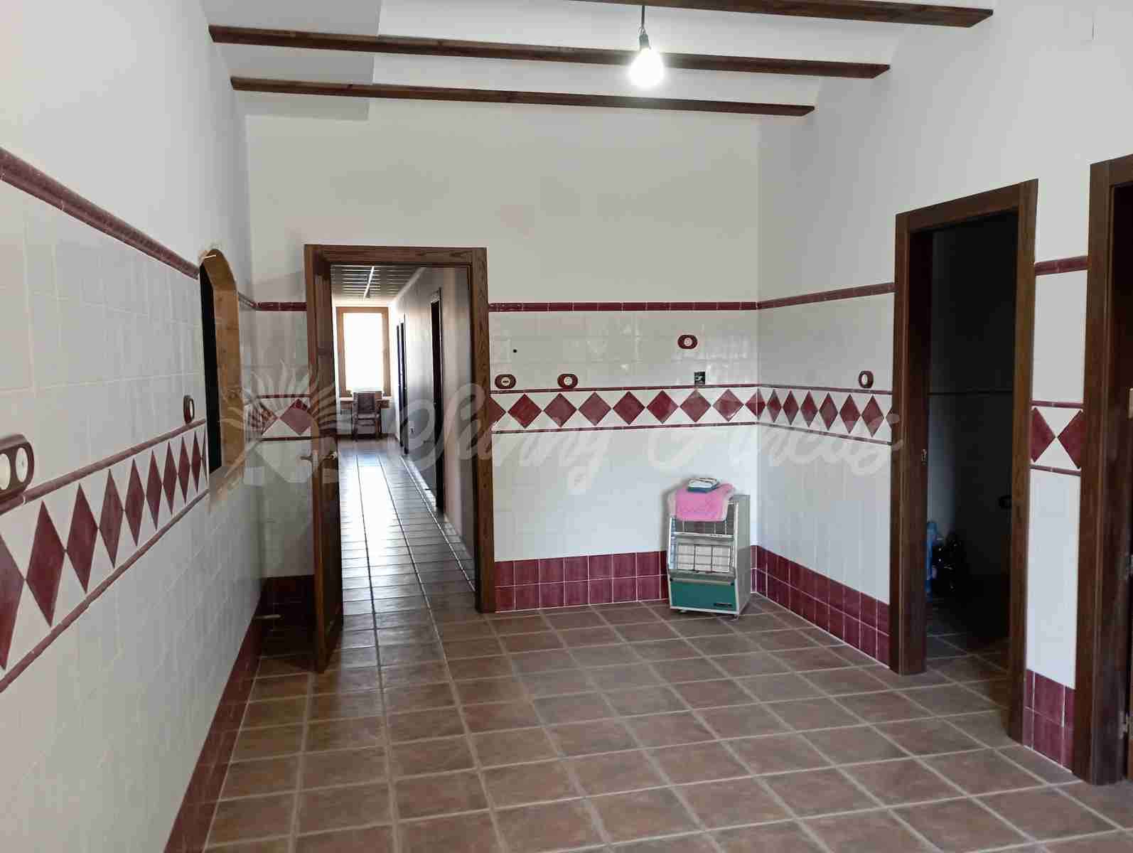 5 soveværelse Villa til salg i Villena med swimmingpool garage - € 425.000 (Ref: 7846230)