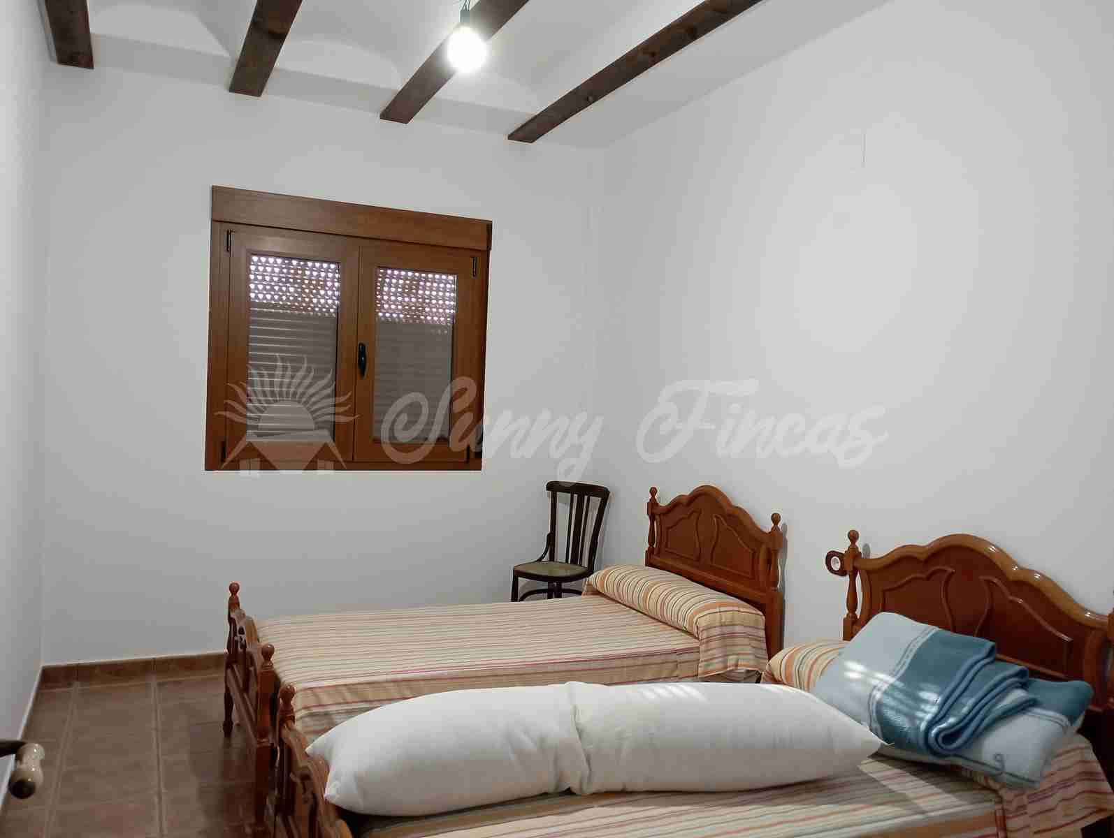 5 soveværelse Villa til salg i Villena med swimmingpool garage - € 425.000 (Ref: 7846230)