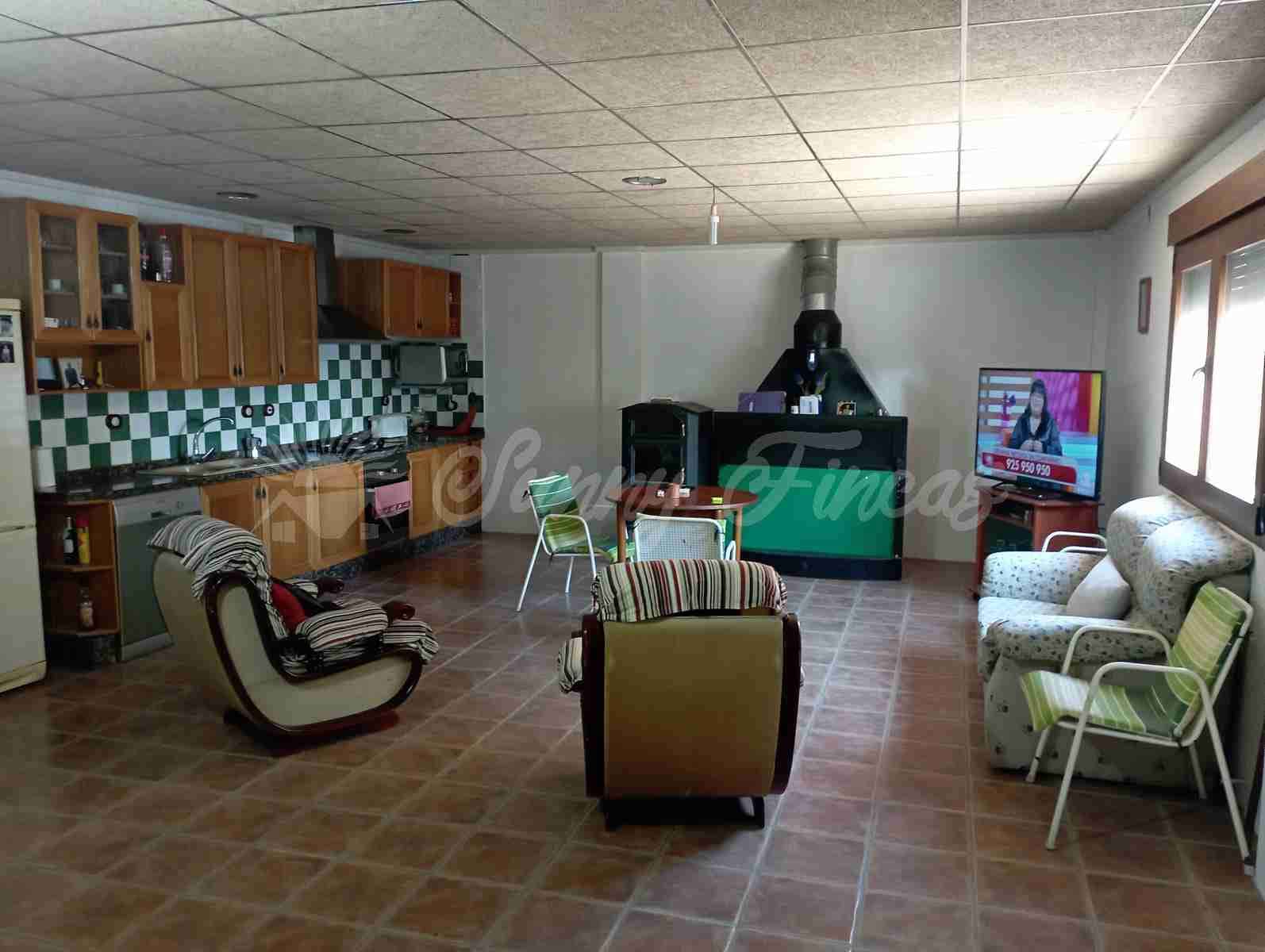 5 soveværelse Villa til salg i Villena med swimmingpool garage - € 425.000 (Ref: 7846230)