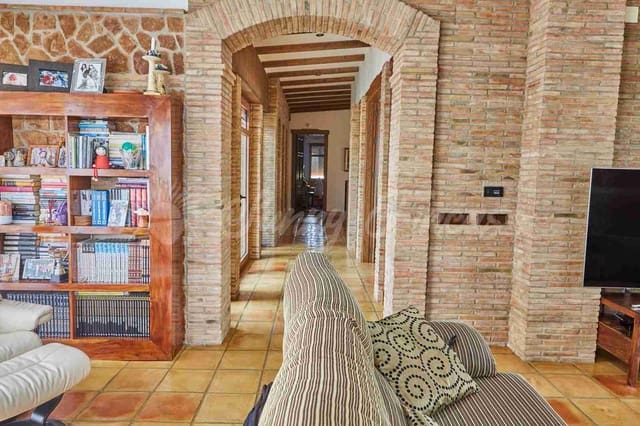 5 camera da letto Finca/Casa di Campagna in vendita in Yecla con piscina garage - 600.000 € (Rif: 7955926)